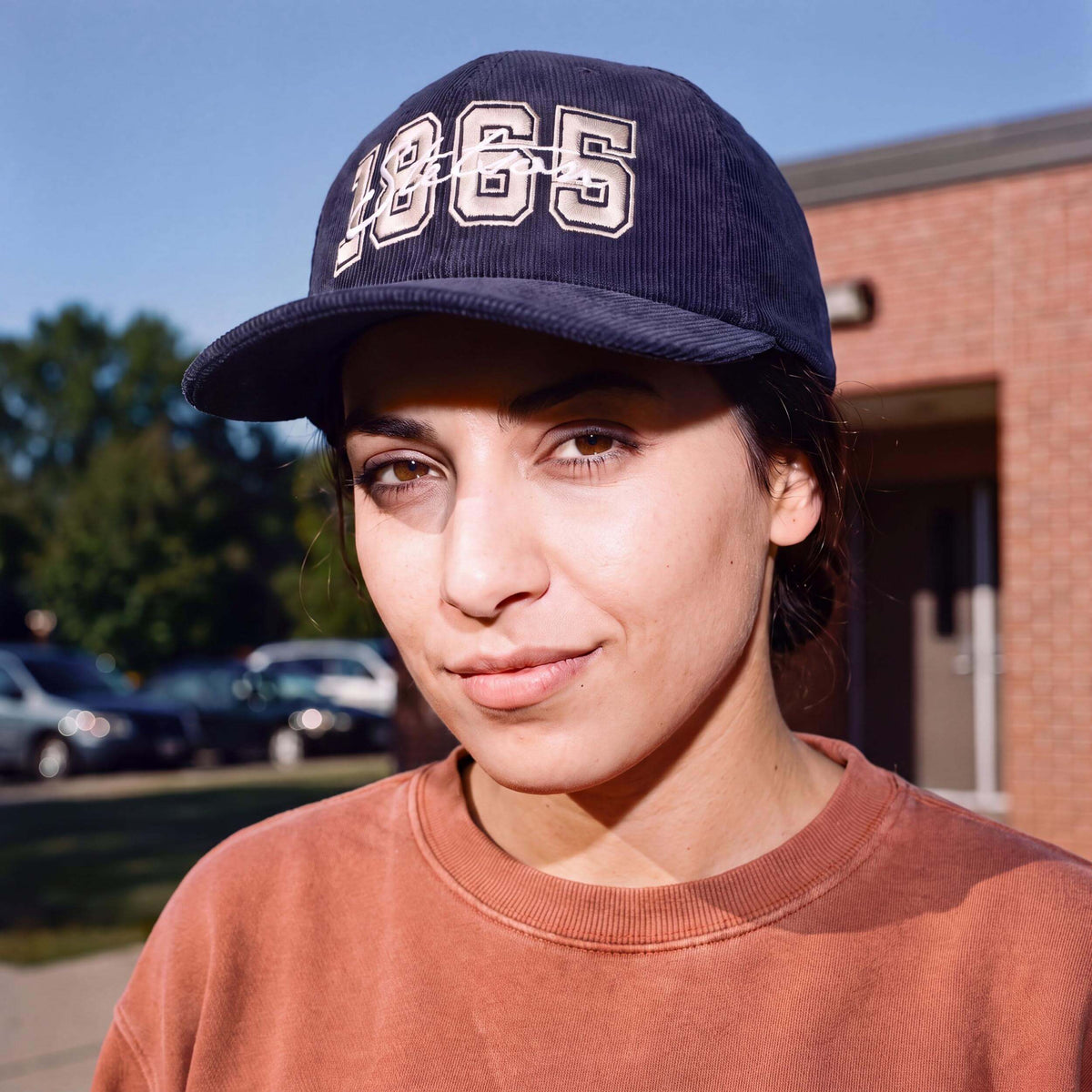 dunkelblau (female-model)