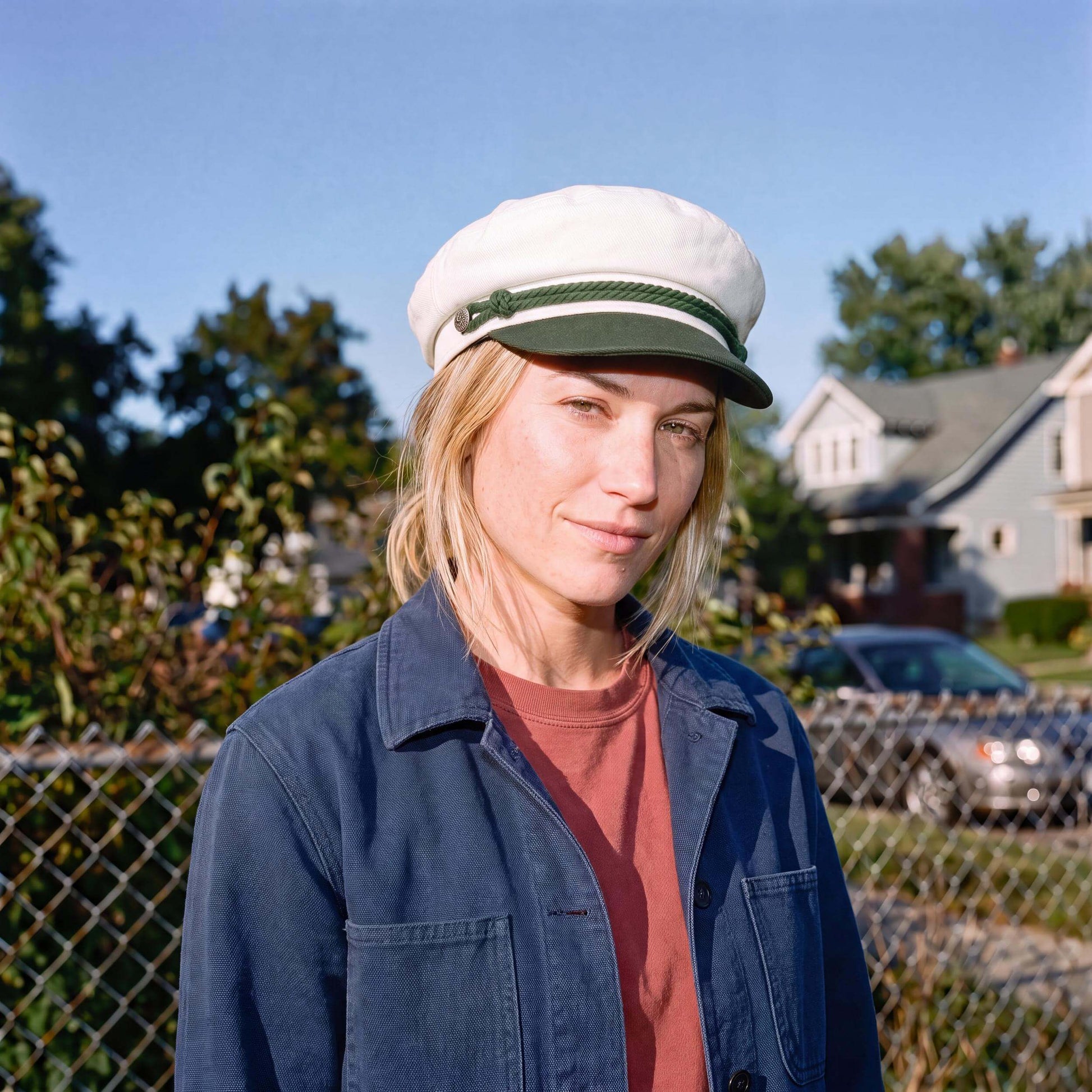 cremeweiß (female-model)