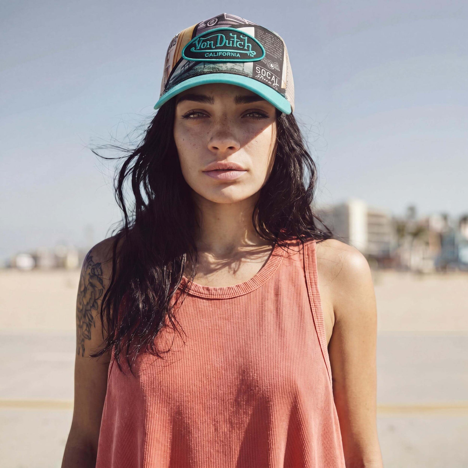 türkis (female-model)