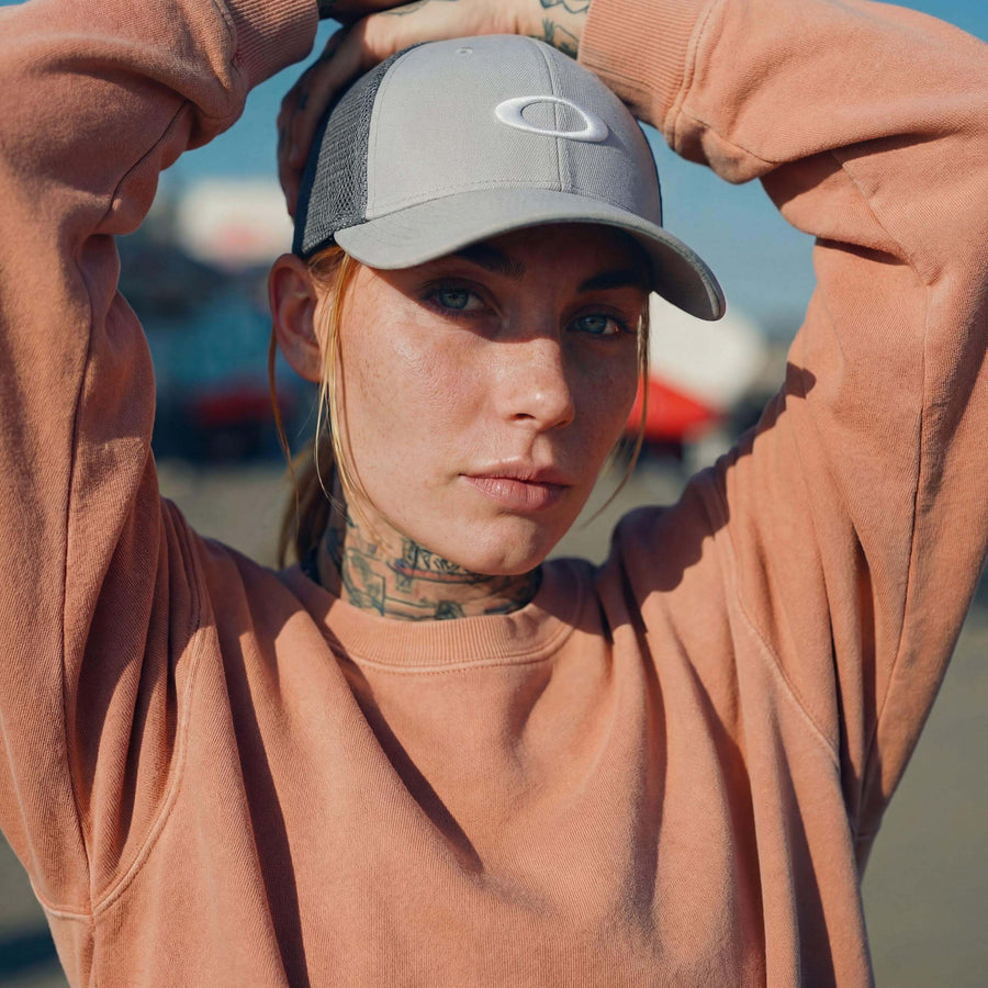 hellgrau (female-model Bec Rabanne)