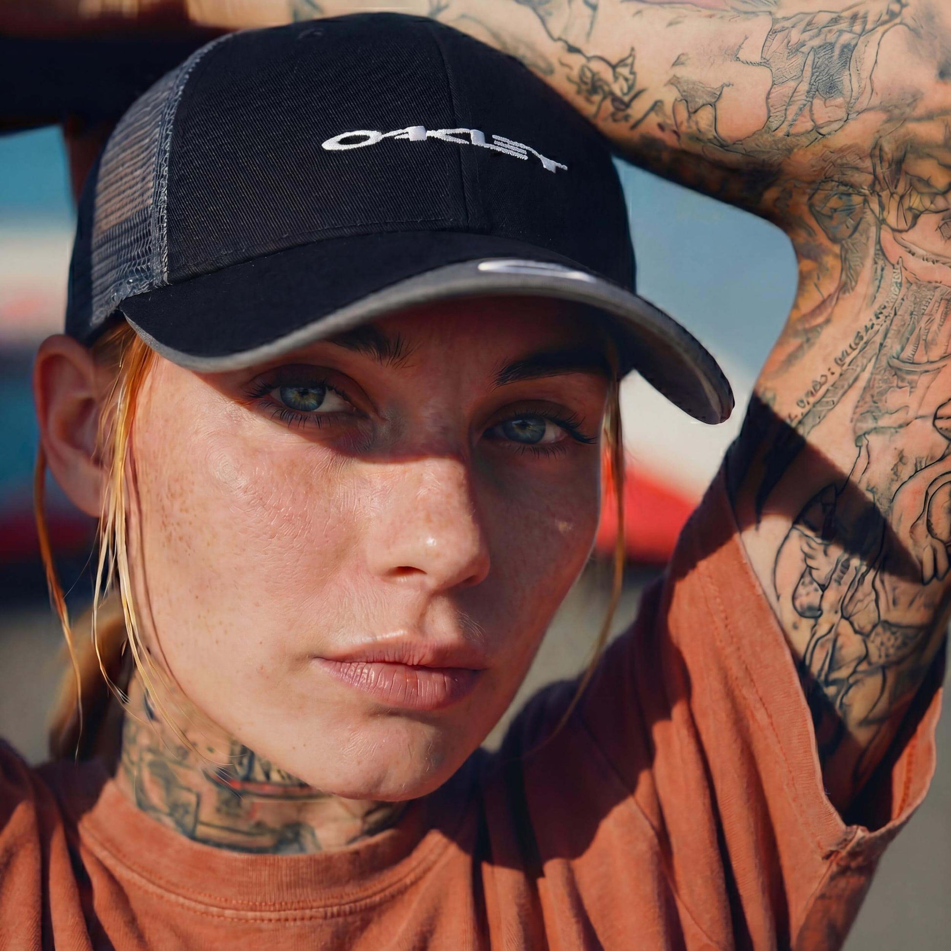 schwarz (female-model Sandra Smith)