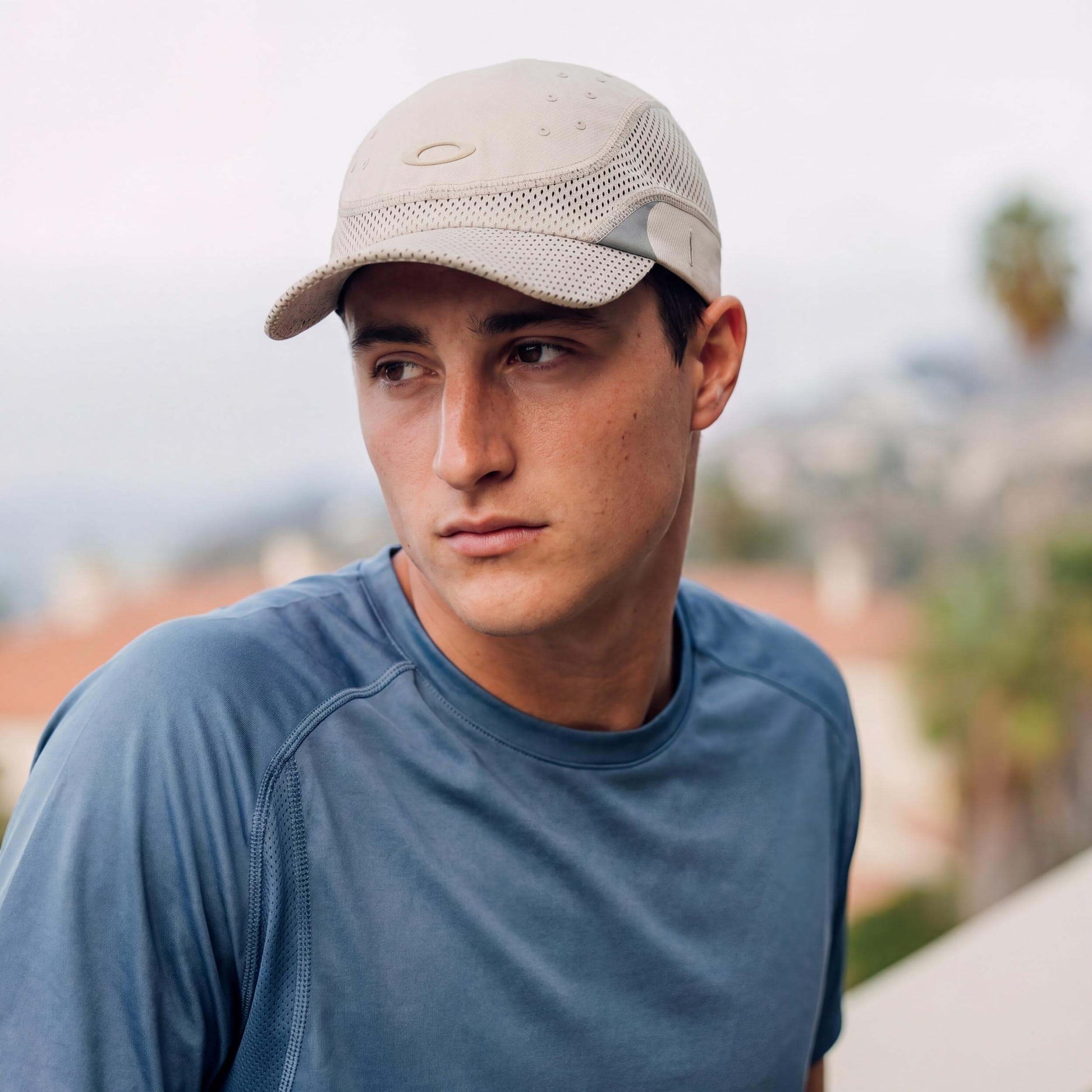 weiß (male-model James Lavender)