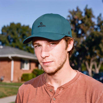 dunkelgrün (male-model)