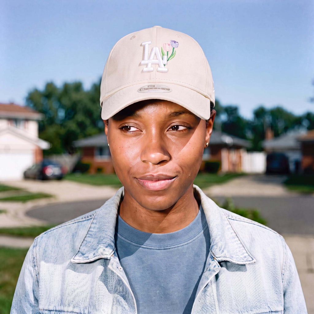 gelb (female-model)
