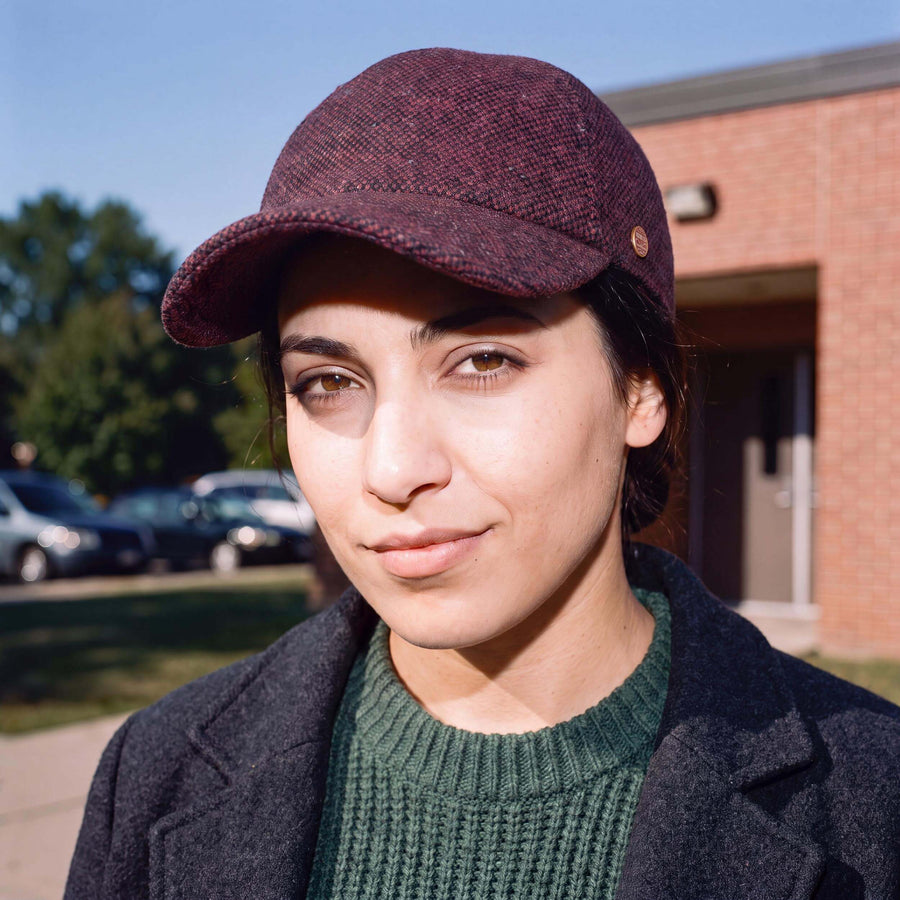 bordeaux (female-model)