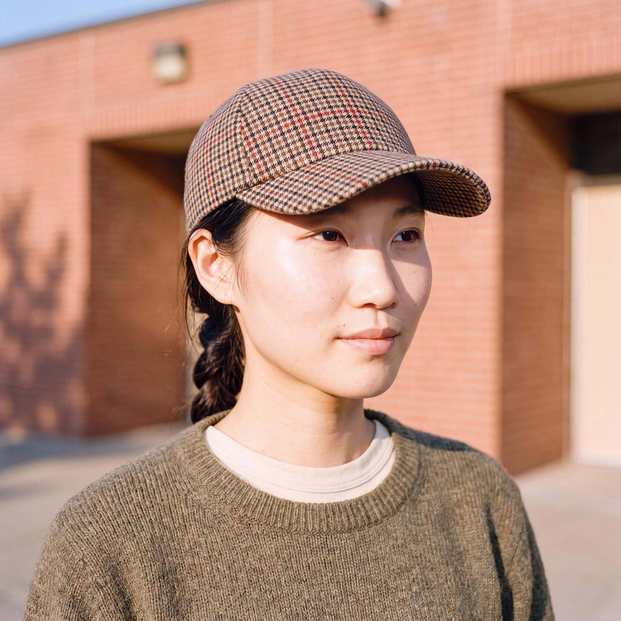 beige (female-model)