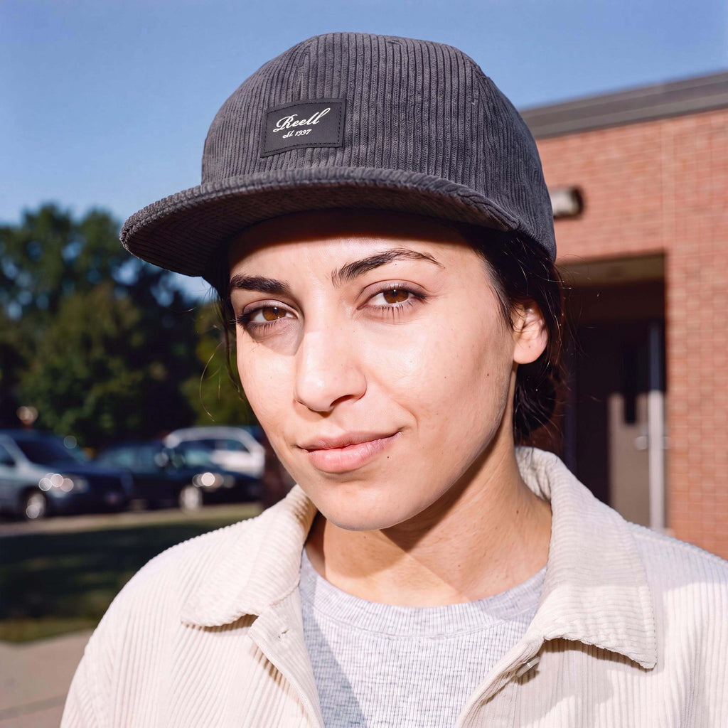 dunkelgrau (female-model)
