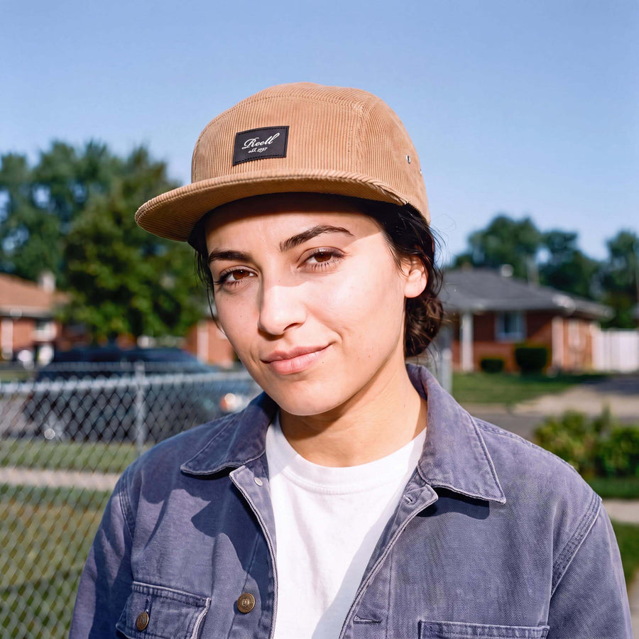 beige (female-model)