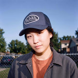 blau (female-model)