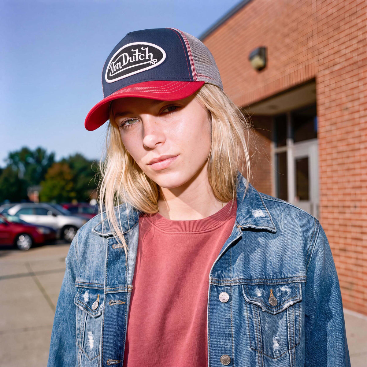 dunkelblau (female-model)