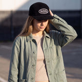 schwarz (female-model)
