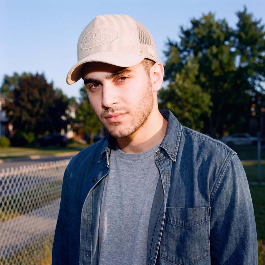 beige (male-model)