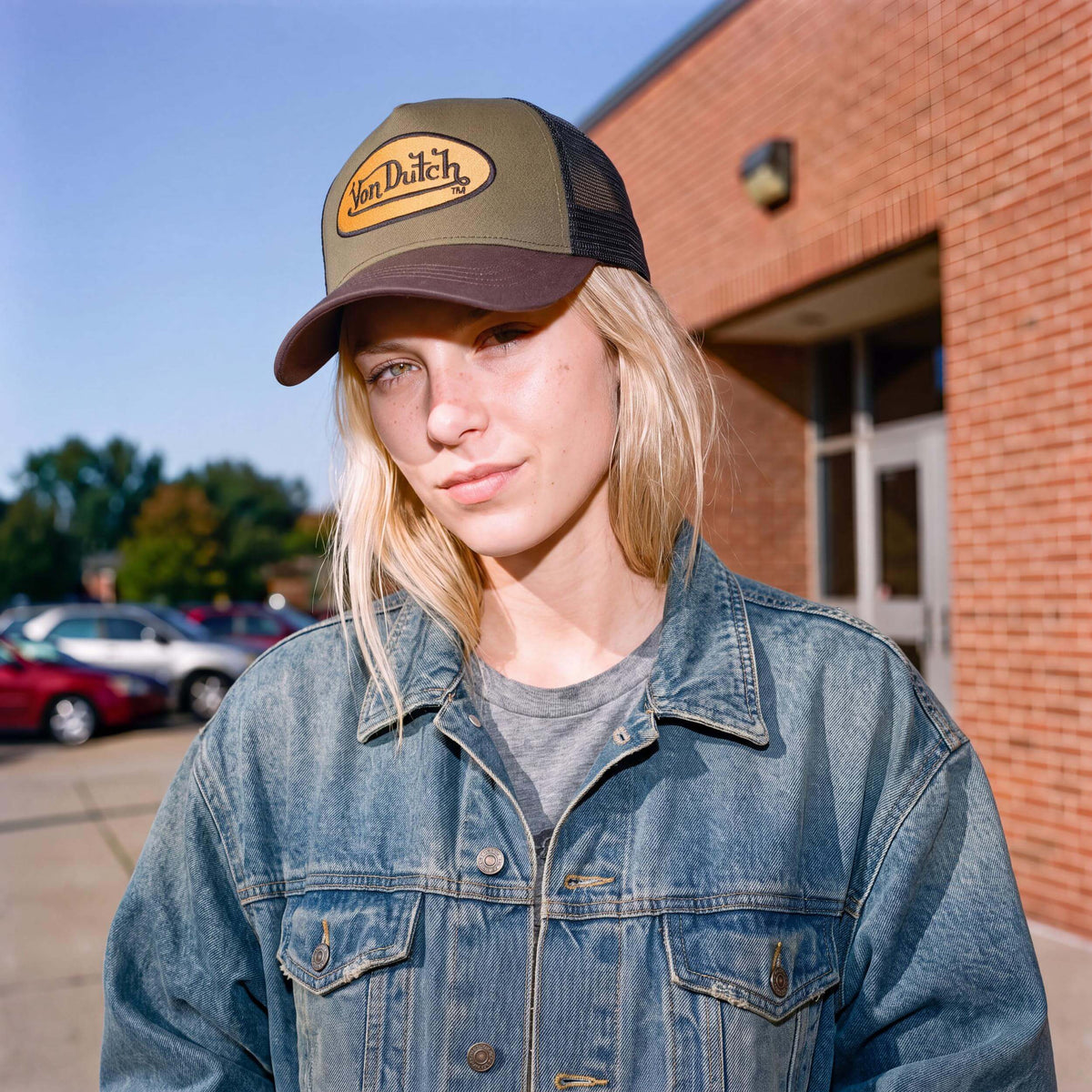 braun-oliv (female-model)