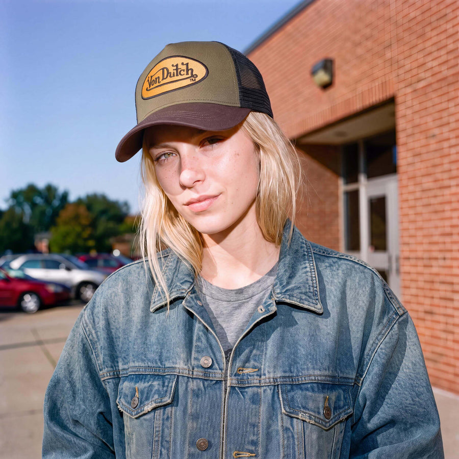 braun-oliv (female-model)