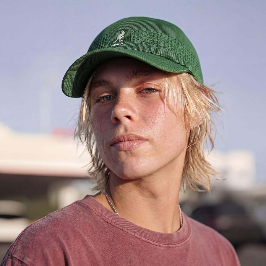 grün (male-model Luke Fermer)